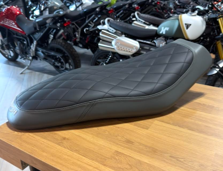 NEW OEM Triumph Speed 400 Quilted Dual Comfort Seat 36TA0052