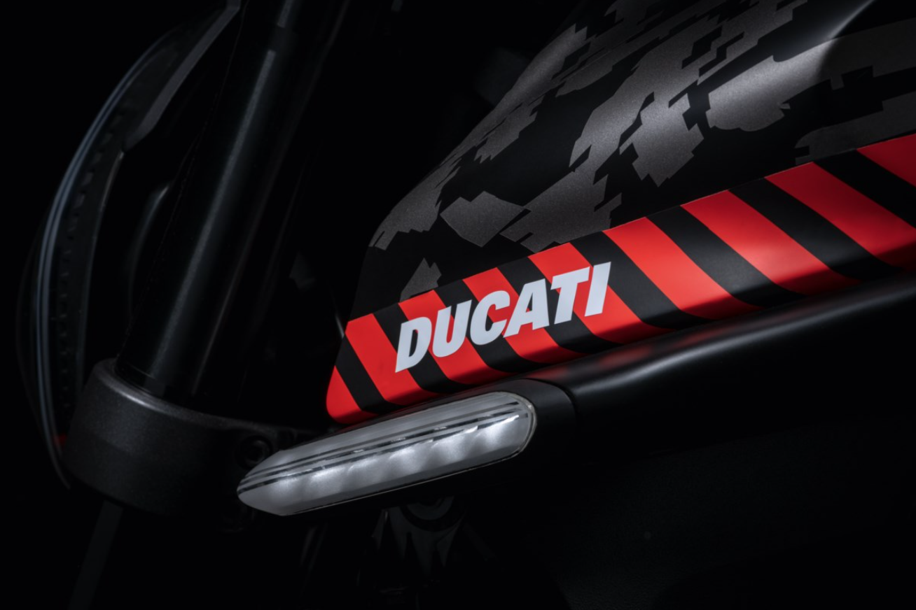 OEM Ducati Monster 937 Front Integrated Dynamic LED Turn Indicator Kit 96681221AA