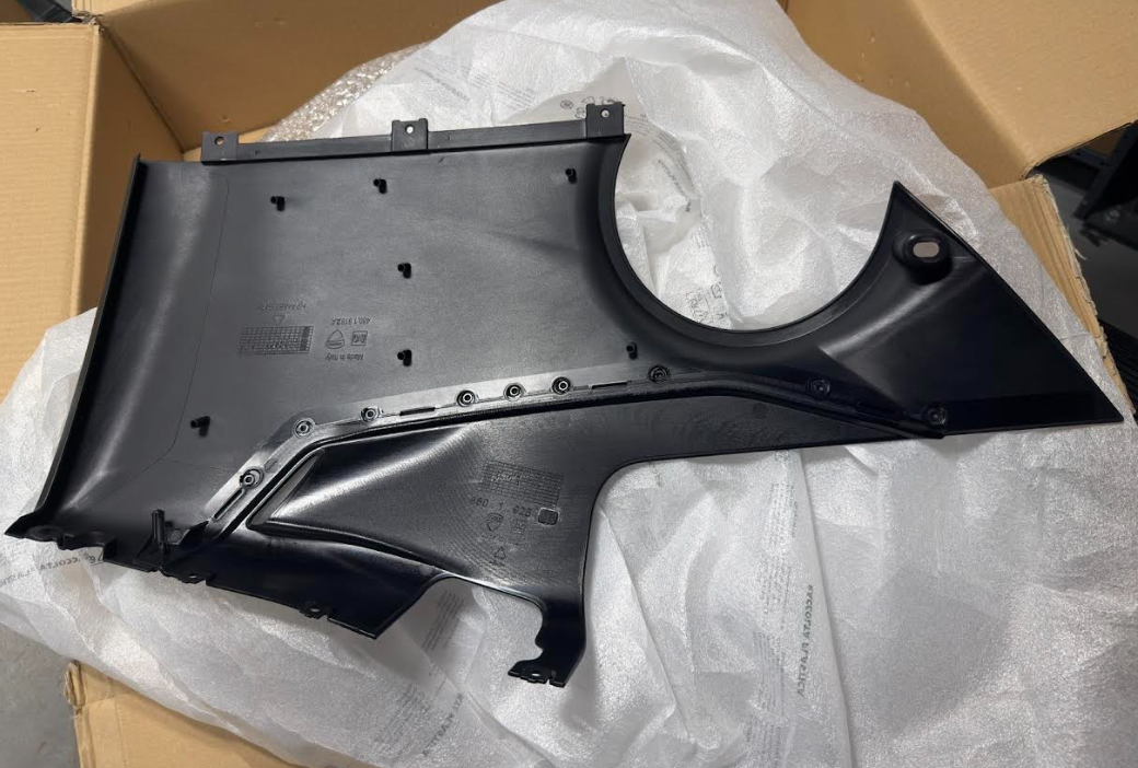 OEM 2021 Ducati Panigale V4 SP Right Lower Half Fairing 48019262BE
