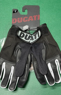 NEW Ducati Company C2 2.0 Alpinestars Gloves XXL Black Grey Red 981092517
