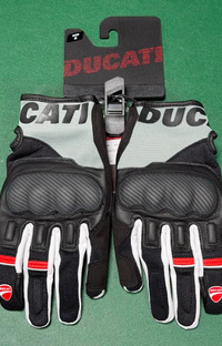 NEW Ducati Company C2 2.0 Alpinestars Gloves XXL Black Grey Red 981092517
