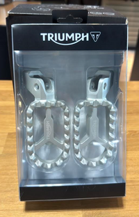 NEW OEM Triumph Tiger 900 Rider Foot Peg Set A9770251
