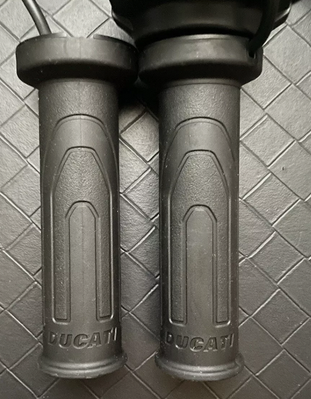 NEW OEM Ducati Heated Grip Set 96680574A