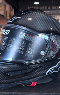 NEW Alpinestars Supertech R10 Large Helmet Carbon Black
