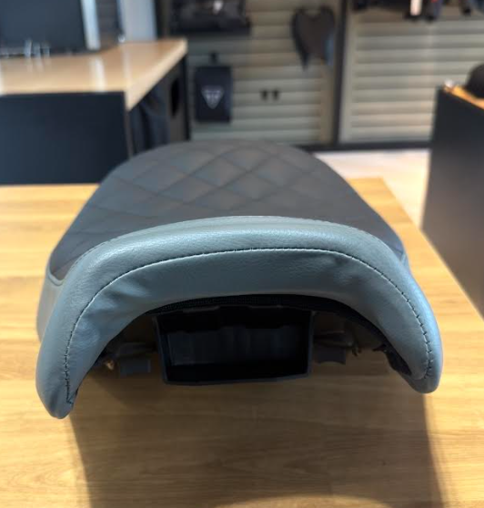 NEW OEM Triumph Quilted Dual Comfort Seat 36TA0052