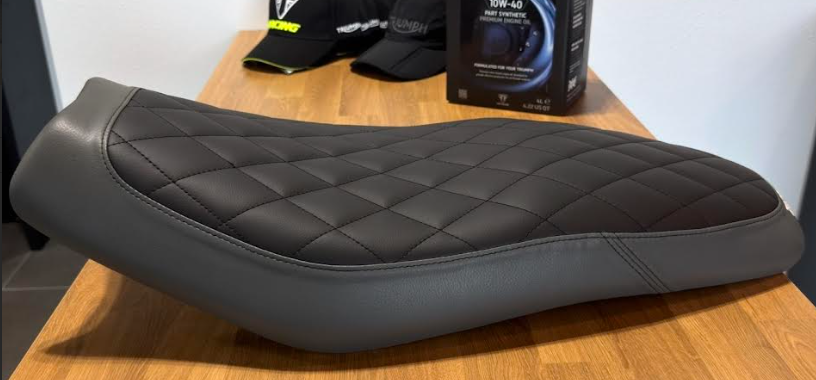 NEW OEM Triumph Speed 400 Quilted Dual Comfort Seat 36TA0052